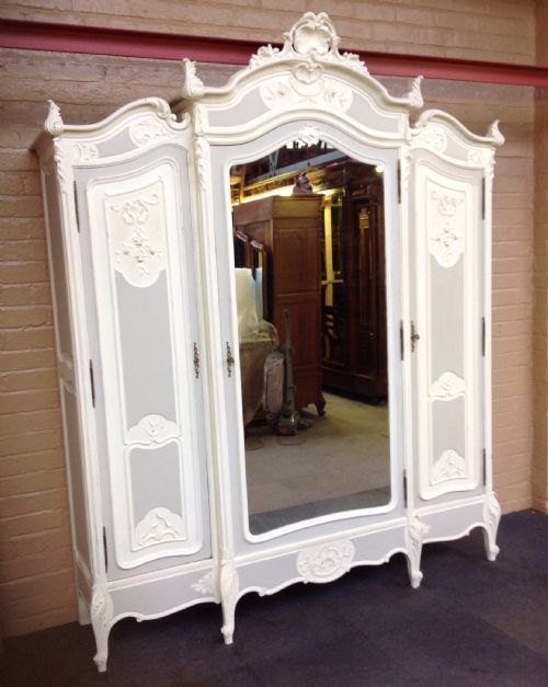 LARGE FRENCH PAINTED ARMOIRE - ADDITIONAL PHOTO 1