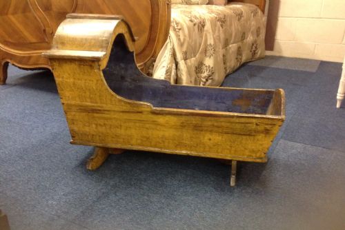 VICTORIAN CRIB IN ORIGINAL PAINT - ADDITIONAL PHOTO 4