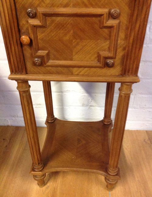 FRENCH WALNUT BEDSIDE CABINET - ADDITIONAL PHOTO 6