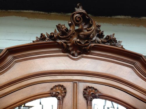 CARVED WALNUT FRENCH ARMOIRE - ADDITIONAL PHOTO 8