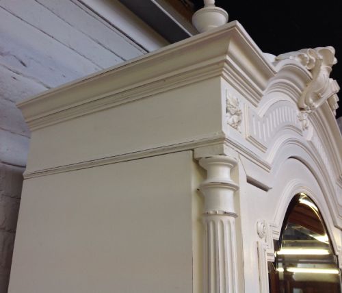 PAINTED FRENCH ARMOIRE - ADDITIONAL PHOTO 4