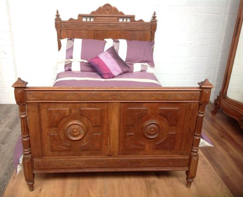 FRENCH CARVED OAK BED - ADDITIONAL PHOTO 9
