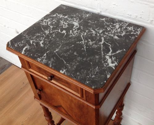 FRENCH WALNUT BEDSIDE CABINET - ADDITIONAL PHOTO 3