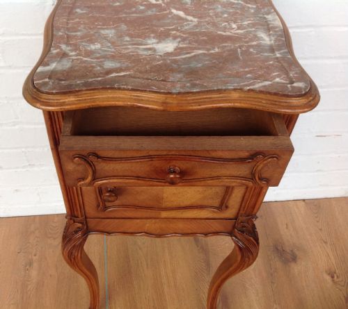FRENCH WALNUT BEDSIDE CABINET - ADDITIONAL PHOTO 5