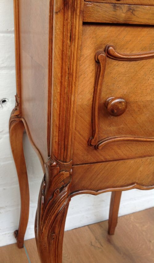FRENCH WALNUT BEDSIDE CABINET - ADDITIONAL PHOTO 8