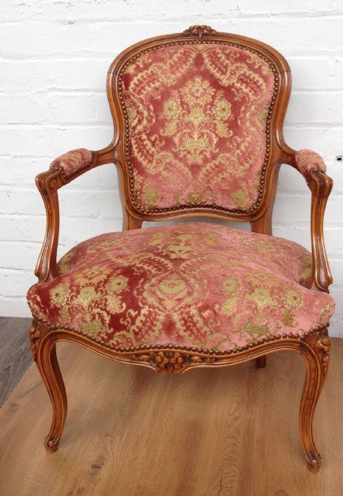 PAIR OF FRENCH UPHOLSTERED LOUIS XV ARMCHAIRS - ADDITIONAL PHOTO 1