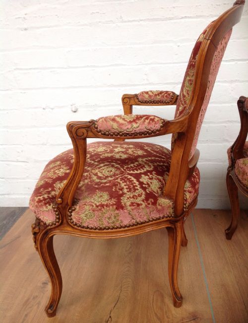 PAIR OF FRENCH UPHOLSTERED LOUIS XV ARMCHAIRS - ADDITIONAL PHOTO 5