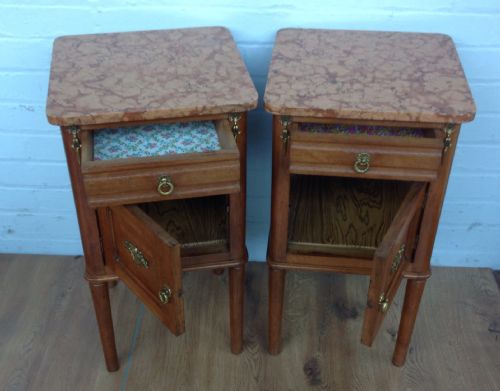PAIR OF OAK FRENCH BEDSIDE CABINETS - ADDITIONAL PHOTO 4