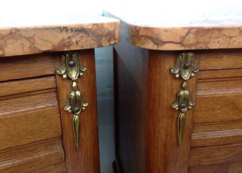 PAIR OF OAK FRENCH BEDSIDE CABINETS - ADDITIONAL PHOTO 6