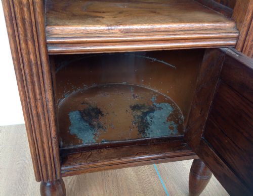 FRENCH OAK BEDSIDE CABINET - ADDITIONAL PHOTO 5