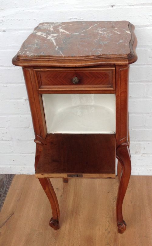 FRENCH WALNUT BEDSIDE CABINET - ADDITIONAL PHOTO 4