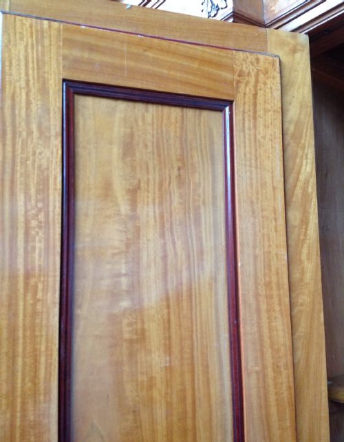 LARGE BREAKFRONT OAK FRENCH ARMOIRE - ADDITIONAL PHOTO 6