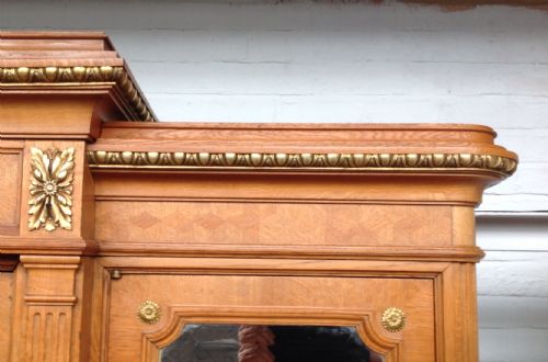 LARGE BREAKFRONT OAK FRENCH ARMOIRE - ADDITIONAL PHOTO 7