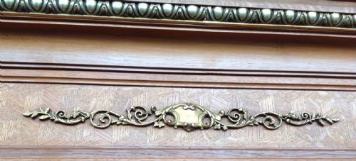 LARGE BREAKFRONT OAK FRENCH ARMOIRE - ADDITIONAL PHOTO 9