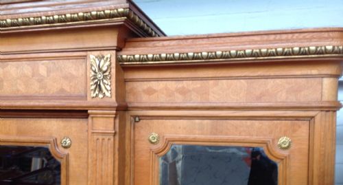 LARGE BREAKFRONT OAK FRENCH ARMOIRE - ADDITIONAL PHOTO 12