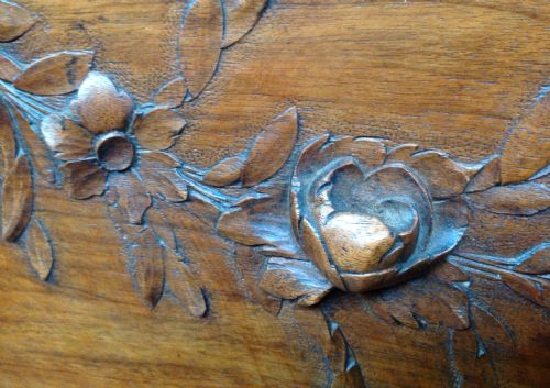 FRENCH WALNUT CARVED BED - ADDITIONAL PHOTO 8