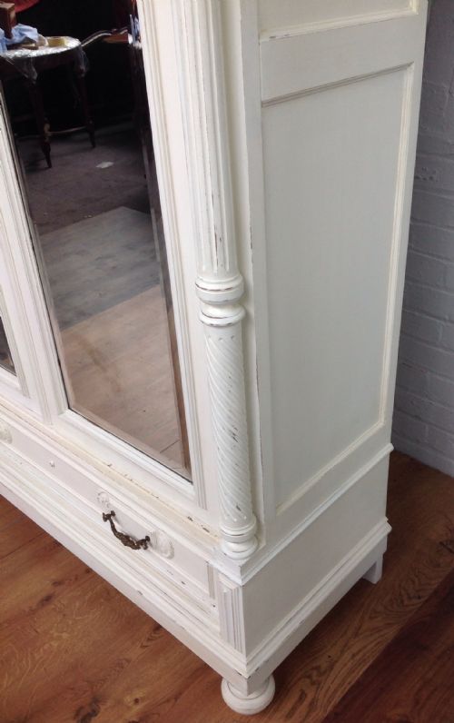 FRENCH PAINTED LARGE ARMOIRE - ADDITIONAL PHOTO 6