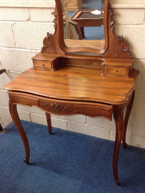 FRENCH CARVED WALNUT DRESSING TABLE - ADDITIONAL PHOTO 7