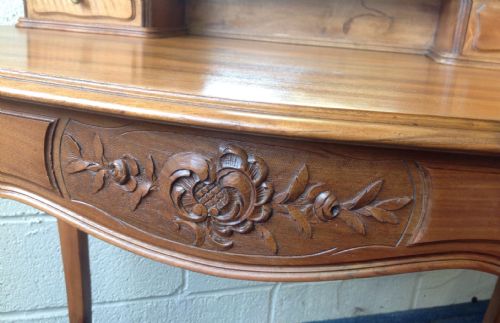 FRENCH CARVED WALNUT DRESSING TABLE - ADDITIONAL PHOTO 10