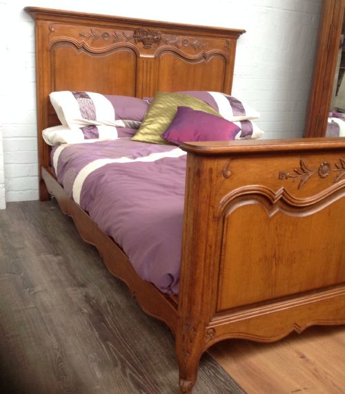 CARVED OAK PROVENAL DOUBLE BED - ADDITIONAL PHOTO 5