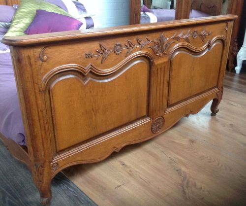 CARVED OAK PROVENAL DOUBLE BED - ADDITIONAL PHOTO 7