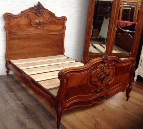 ORNATELY CARVED FRENCH WALNUT KINGSIZE BED - ADDITIONAL PHOTO 3