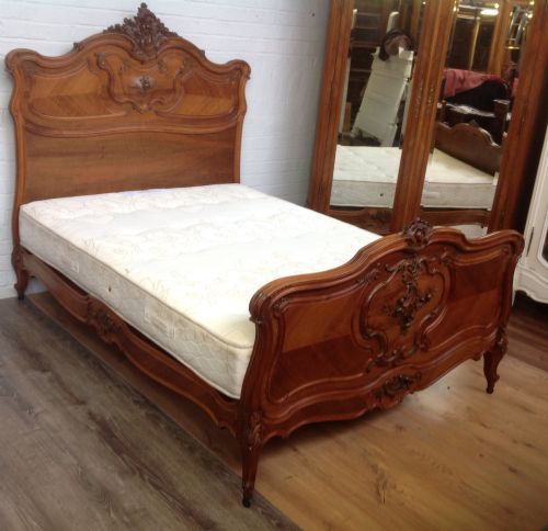 ORNATELY CARVED FRENCH WALNUT KINGSIZE BED - ADDITIONAL PHOTO 4