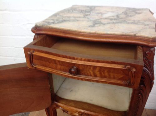 ANTIQUE FRENCH WALNUT SERPENTINE BEDSIDE CABINET - ADDITIONAL PHOTO 5