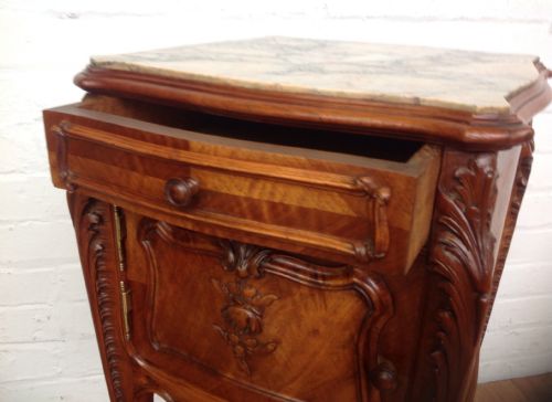 ANTIQUE FRENCH WALNUT SERPENTINE BEDSIDE CABINET - ADDITIONAL PHOTO 6