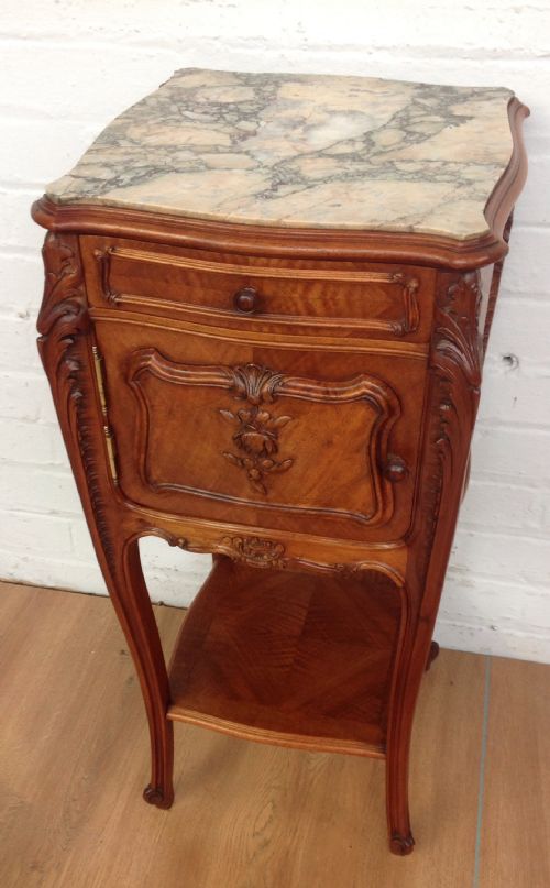 ANTIQUE FRENCH WALNUT SERPENTINE BEDSIDE CABINET - ADDITIONAL PHOTO 11