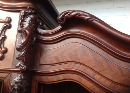 LARGE TRIPLE BREAKFRONT FRENCH ARMOIRE - ADDITIONAL PHOTO 2