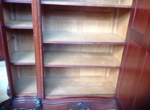 LARGE TRIPLE BREAKFRONT FRENCH ARMOIRE - ADDITIONAL PHOTO 4