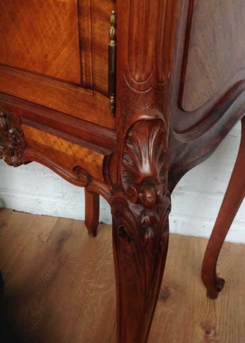 PAIR OF ANTIQUE FRENCH BEDSIDE CABINETS - ADDITIONAL PHOTO 7