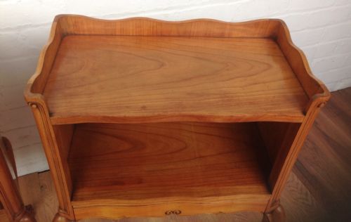 PAIR OF CHERRYWOOD BEDSIDE CABINETS - ADDITIONAL PHOTO 3