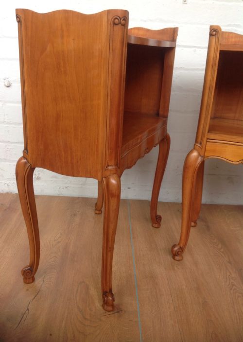 PAIR OF CHERRYWOOD BEDSIDE CABINETS - ADDITIONAL PHOTO 6