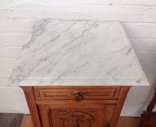 PAIR OF FRENCH OAK BEDSIDE CABINETS - ADDITIONAL PHOTO 8