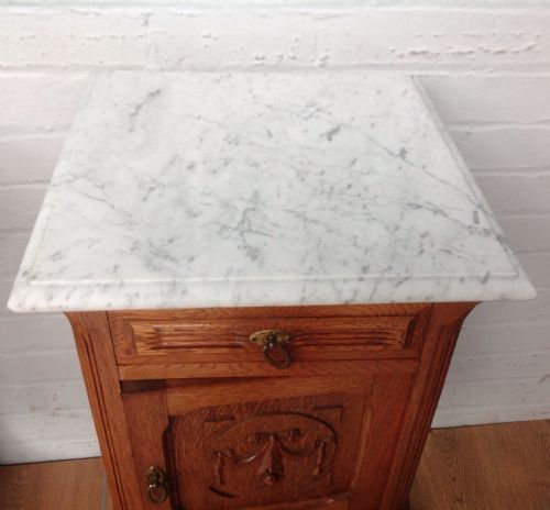PAIR OF FRENCH OAK BEDSIDE CABINETS - ADDITIONAL PHOTO 9