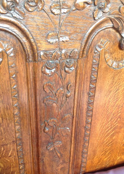 ORNATELY CARVED FRENCH OAK DOUBLE BED - ADDITIONAL PHOTO 5