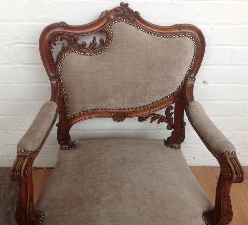 CARVED FRENCH WALNUT SOFA SUITE - ADDITIONAL PHOTO 1