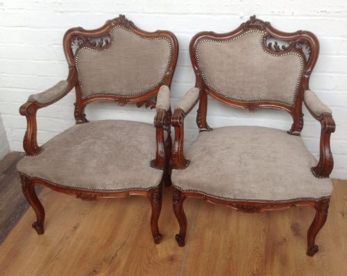 CARVED FRENCH WALNUT SOFA SUITE - ADDITIONAL PHOTO 3