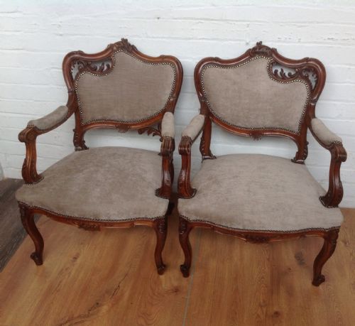 CARVED FRENCH WALNUT SOFA SUITE - ADDITIONAL PHOTO 10