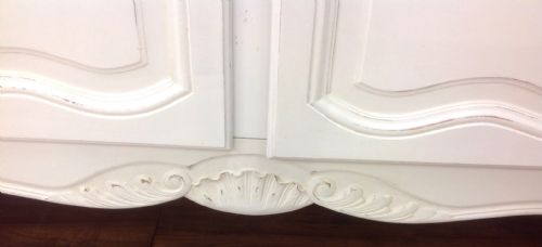 LARGE FRENCH PAINTED ARMOIRE - ADDITIONAL PHOTO 2
