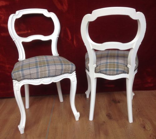 PAIR OF PAINTED FRENCH SIDE CHAIRS - ADDITIONAL PHOTO 1