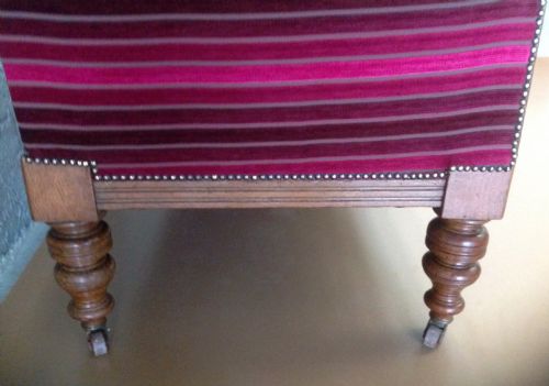ANTIQUE OAK CHAISE LOUNGE AND STOOL - ADDITIONAL PHOTO 6