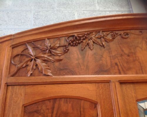 LARGE OAK FRENCH ARTS AND CRAFTS ARMOIRE - ADDITIONAL PHOTO 12