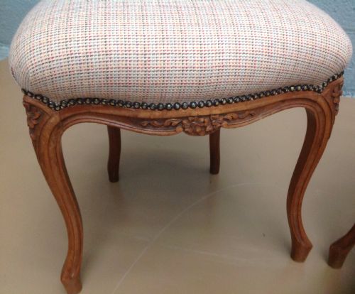 PAIR OF CARVED FRENCH WALNUT SIDE CHAIRS - ADDITIONAL PHOTO 5