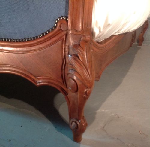 FRENCH WALNUT UPHOLSTERED BED - ADDITIONAL PHOTO 5