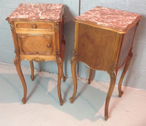 WALNUT PAIR OF FRENCH BEDSIDE CABINETS - ADDITIONAL PHOTO 5