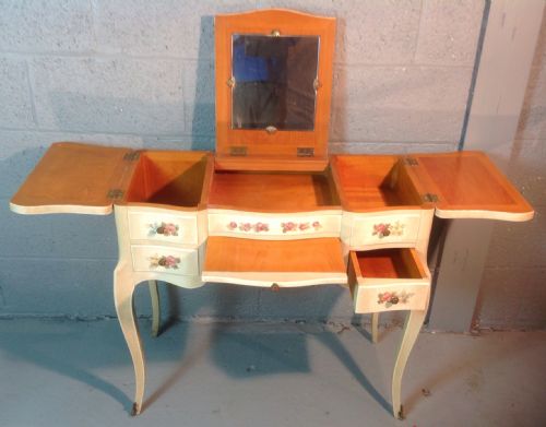 HAND PAINTED FRENCH DRESSING TABLE - ADDITIONAL PHOTO 9