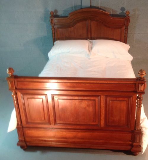solid walnut french panelled bed - CATEGORY: ANTIQUE BEDS - DATED 1900